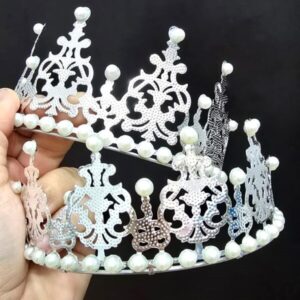 Adorno CORONA METAL PLATEADA CON PERLAS. Grande o Mediana.